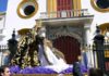 Las imágenes titulares del Baratillo en un traslado frente a la plaza de toros de Sevilla.