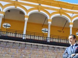 El Cid, en la soledad de la Maestranza.