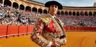 Una imagen con dos contenidos que será difícil se vuelva a ver en próximos años: Morante en la Maestranza, y la Maestranza llena.