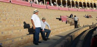 Sin las figuras, la Maestranza volverá a lucir mucho cemento en sus tardes de toros. (FOTO: Javier Martínez)