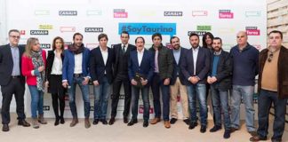 El equipo de 'Canal Plus Toros' junto a Manzanares en la presentación de la programación de retransmisiones 2015, que incluirá la Feria de Sevilla.