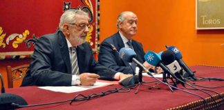 Eduardo Canorea y Ramón Valencia, en la presentación de los carteles de la temporada 2015. (FOTO: Toromedia)