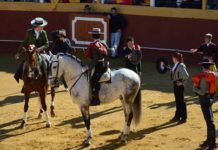 El paseíllo del festival celebrado hoy sábado en Cazalla de la Sierra.