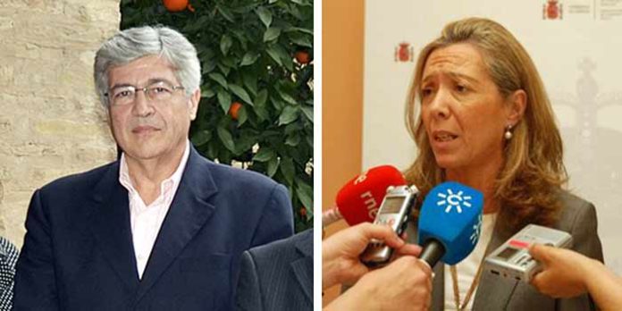 El delegado de la Junta de Andalucía (PSOE) en Sevilla, Juan Carlos Raffo, y la subdelegada del Gobierno central (PP) en Sevilla, Felisa Panadero.