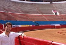El novillero sevillano Curro Durán, en la plaza de toros México.