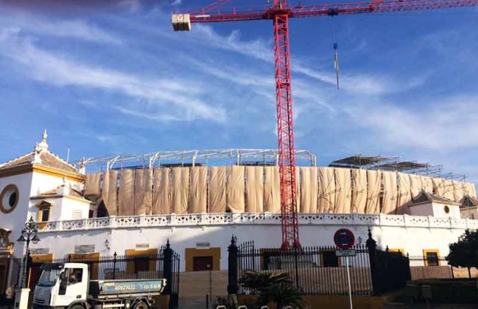 Estado actual de las obras en la Maestranza. (FOTO: Javier Martínez)