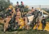 Los toreros en plena 'batalla' de paintball, entre los que se encuentran los sevillanos Pepe Moral, Manuel Escribano y los hermanos Javier y Borja Jiménez.