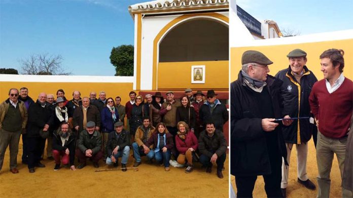 La visita de los abonados sevillanos a la ganadería de La Quinta.