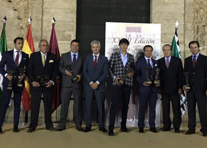 Los premiados con los trofeos 'Puerta del Príncipe' de la Feria 2017. (FOTO: Gelán)