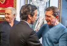 Banderas apadrina a Juan Ortega en la Semana Santa de Málaga