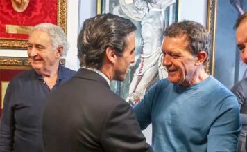 Banderas apadrina a Juan Ortega en la Semana Santa de Málaga