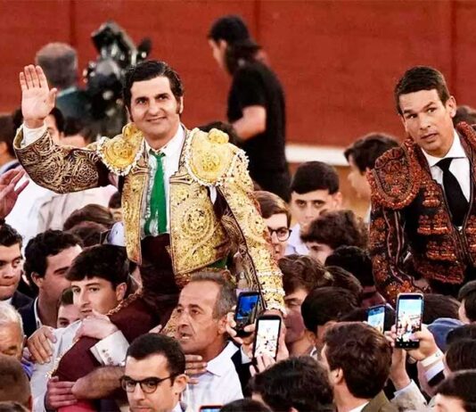 Morante, a hombros en la plaza de Jerez
